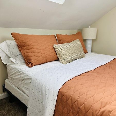 Cozy, Pleasant 2Br Apt In Beach Community! Norwalk Esterno foto